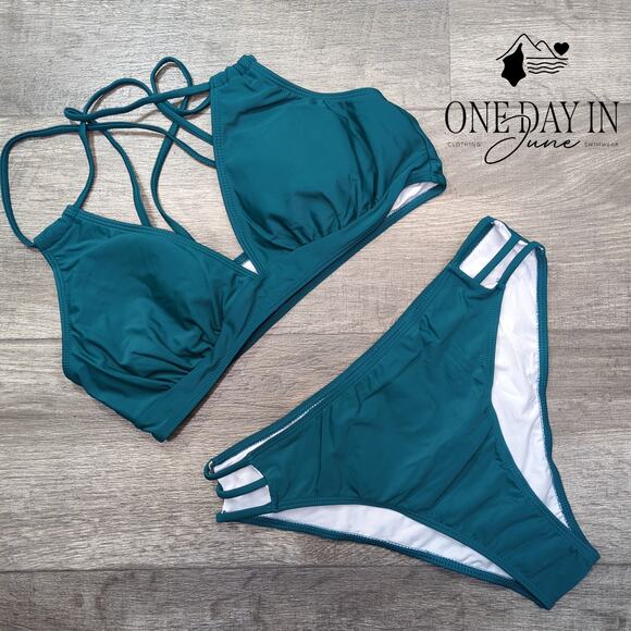 Adisputent Strappy Cross Bikini Swimsuit Size M - Picture 1 of 4